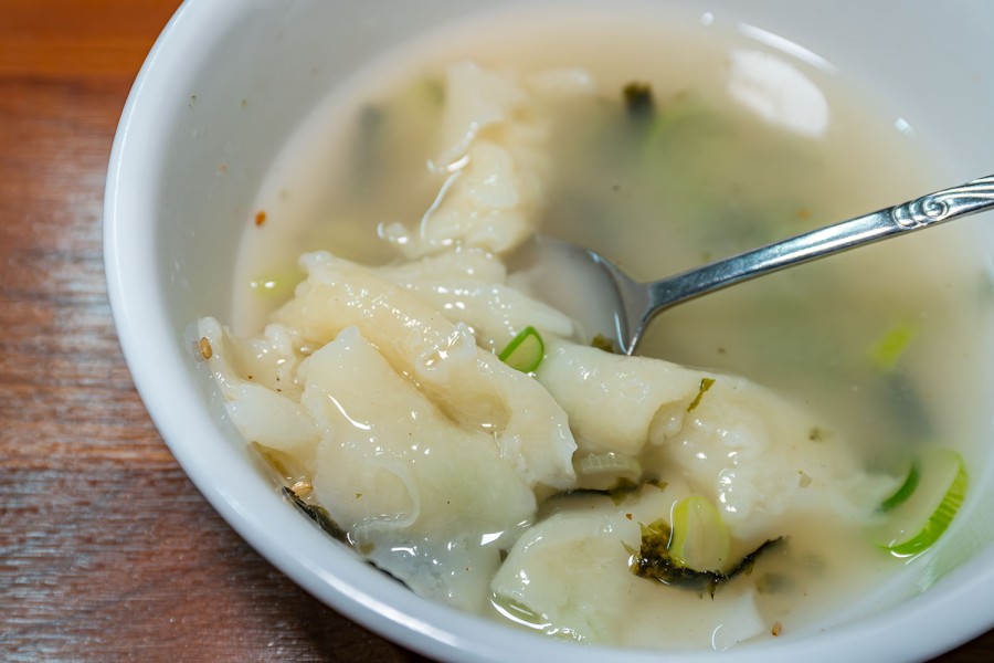 Korean-style Korean-style sujebi (rice rolled with dried laver)