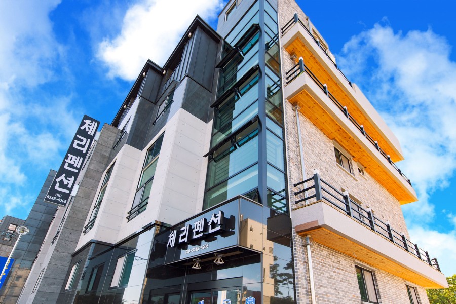 Daecheon Cherry Pension